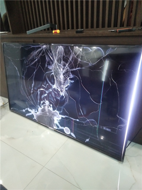 Thay Màn Hình Tivi LG 97, 98, 100 Inch Giá Bao Nhiêu?
